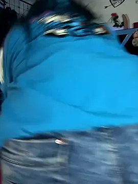 1lovelygirls online show from November 18, 2025, 12:20 pm