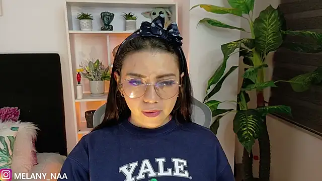 melany naa online show from October 14, 2025, 2:01 am