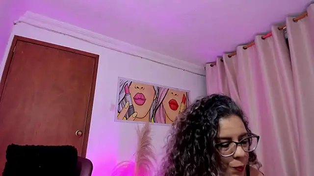 StarMilf online show from June 14, 2026, 12:29 pm