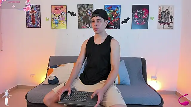 jonathanjoestar  online show from November 9, 2025, 11:47 pm