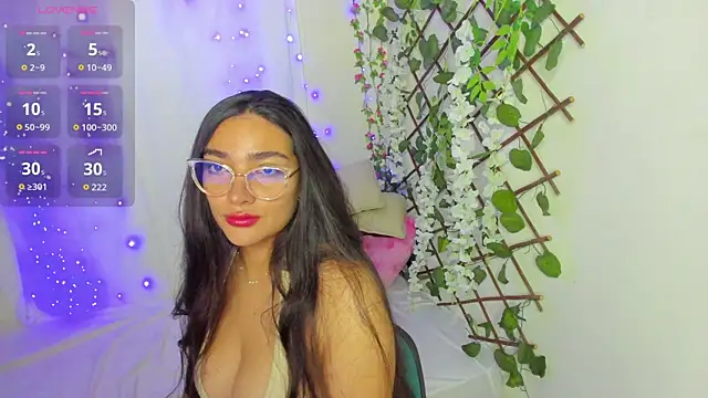 Snapshot of zara41 chatting on June 18, 2026, 4:33 pm zara41 online show from June 18, 2026, 4:33 pm