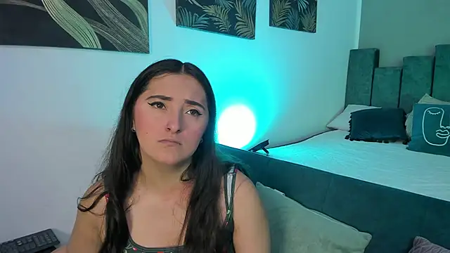 Kathia Morelli online show from September 25, 2025, 11:47 am