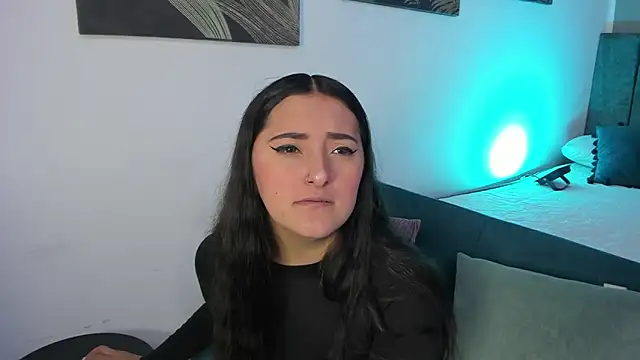 Kathia Morelli online show from October 2, 2025, 11:50 am