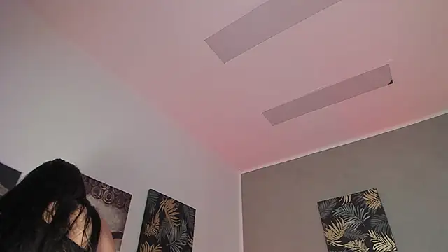 Kathia Morelli online show from March 7, 2026, 9:17 am