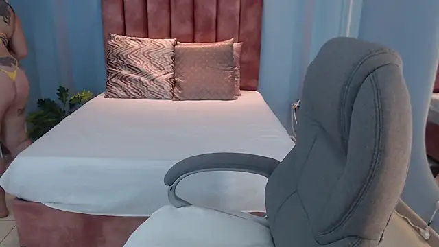 Violetta rainbow online show from November 27, 2025, 3:52 am