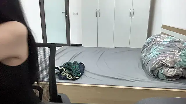 Louis Baby online show from September 26, 2025, 10:08 am