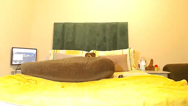 sexybigasss online show from February 14, 2026, 6:21 am