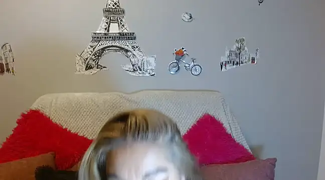 Snapshot of _SamanthaDoll_ chatting on January 8, 2025, 6:41 am SamanthaDoll online show from January 8, 2025, 6:41 am