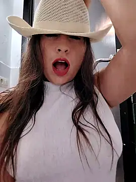 GatitaXD27 online show from September 13, 2025, 10:48 am