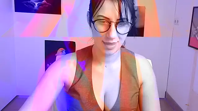 Loren Moa online show from January 18, 2025, 2:12 pm