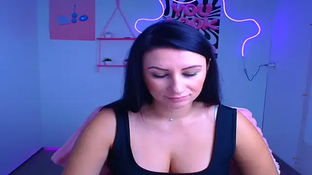 Loren Moa online show from October 20, 2025, 11:54 am