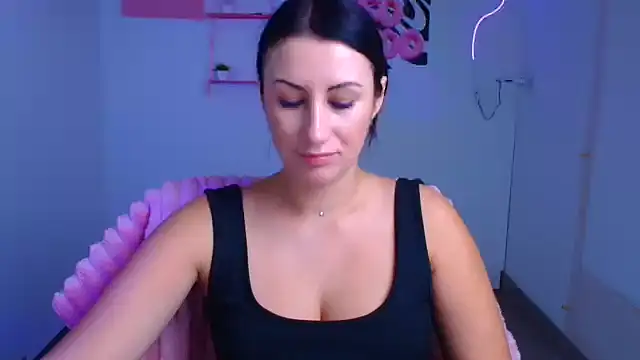 Loren Moa online show from October 24, 2025, 11:50 am