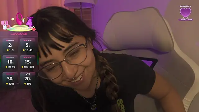 Snapshot of emitaa17228o chatting on November 30, 2025, 8:02 pm emitaa17228o online show from November 30, 2025, 8:02 pm