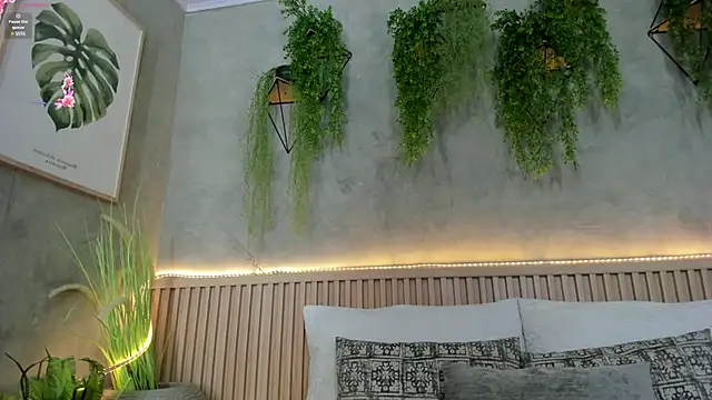 Lana Lann online show from February 10, 2025, 11:57 am