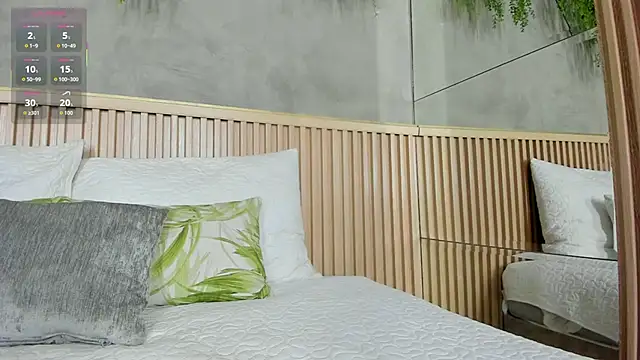 Lana Lann online show from September 29, 2025, 11:59 am