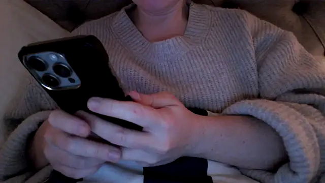 Sandysecret online show from November 20, 2025, 8:41 pm