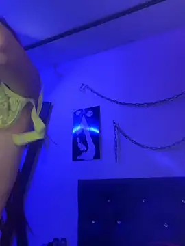 Little Naughtty online show from April 2, 2026, 4:26 pm