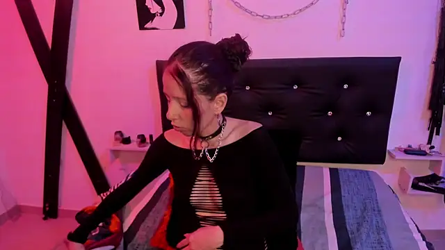 Little Naughtty online show from June 3, 2026, 1:57 pm