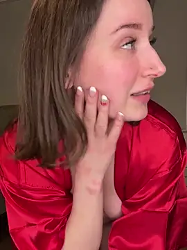 nerdynina online show from February 5, 2025, 3:34 am