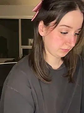 nerdynina online show from January 14, 2026, 12:27 am