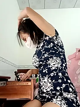    Erin    online show from December 17, 2025, 3:12 am