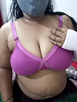 hotlovelygirl online show from March 14, 2025, 4:40 pm