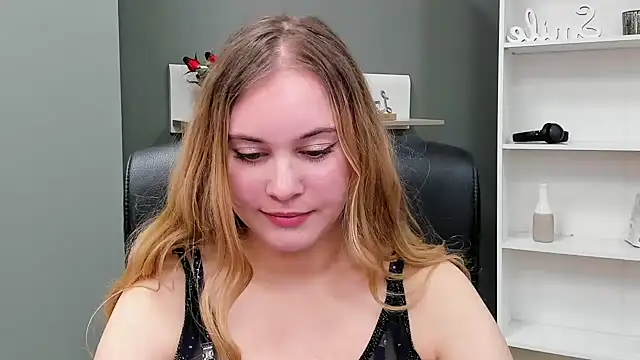 kitty valeria online show from March 9, 2025, 2:32 pm