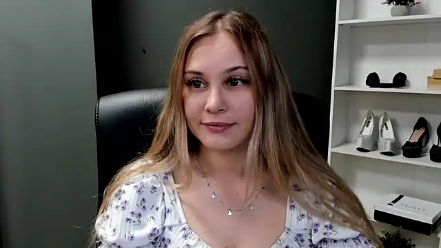 kitty valeria online show from May 6, 2026, 8:47 pm