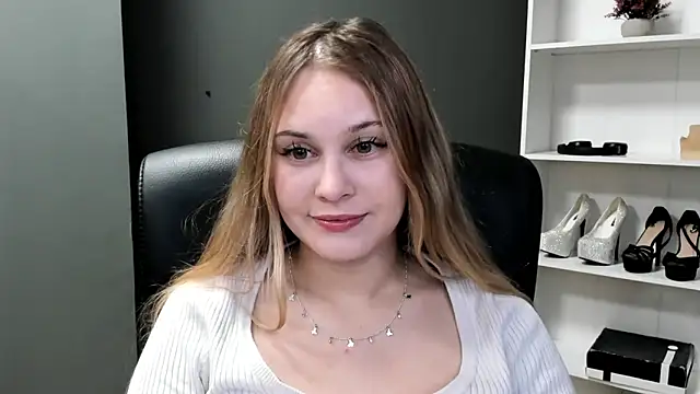 Snapshot of kitty_valeria chatting on May 18, 2026, 8:47 pm kitty valeria online show from May 18, 2026, 8:47 pm