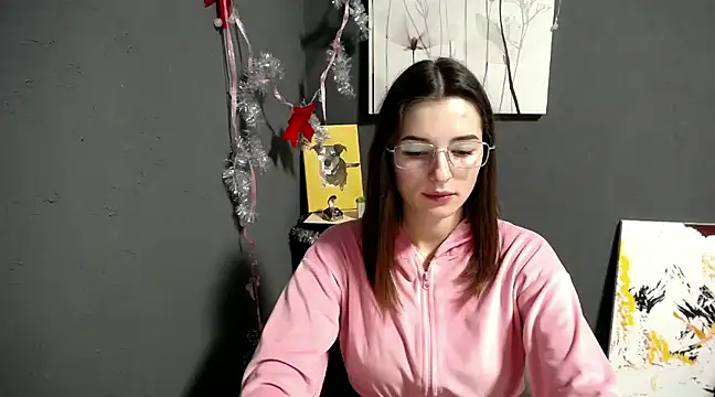 lady olivia  online show from January 6, 2025, 2:14 pm