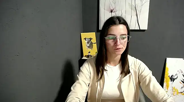 lady olivia  online show from February 3, 2025, 1:40 pm