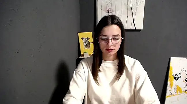 lady olivia  online show from February 26, 2025, 4:35 pm