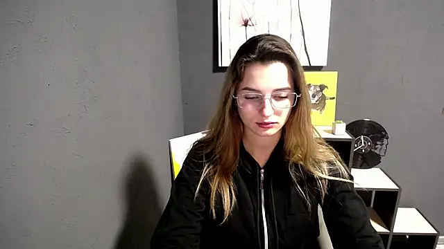 lady olivia  online show from December 3, 2025, 2:04 pm