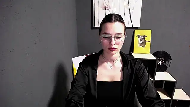 Snapshot of lady_olivia_ chatting on May 6, 2026, 12:10 pm lady olivia online show from May 6, 2026, 12:10 pm