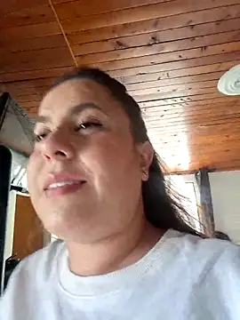 Alisson zambrano online show from March 26, 2026, 8:14 pm