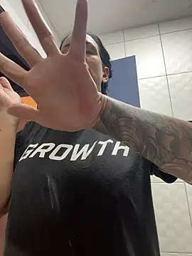 YasmimBrasil online show from April 21, 2026, 6:20 am