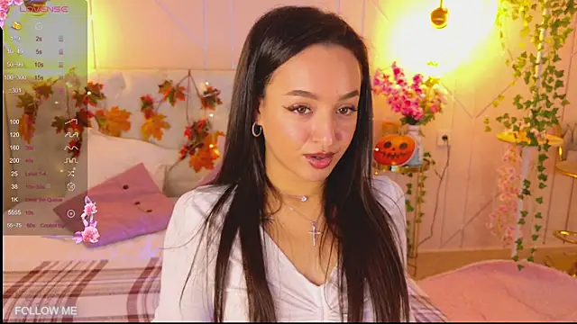 Lolly Neal online show from November 3, 2025, 4:58 am