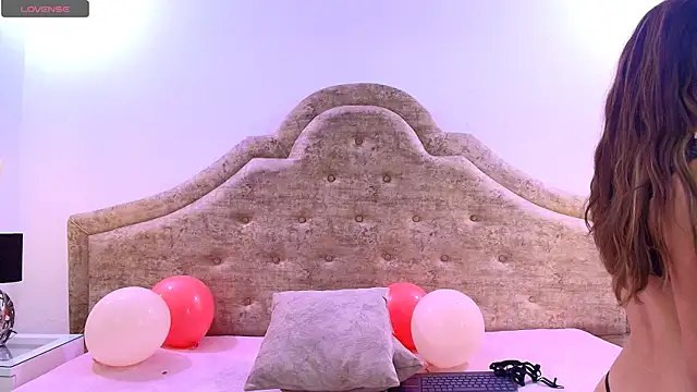 Victoria Adams14 online show from March 14, 2025, 2:41 pm