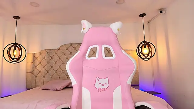 Victoria Adams14 online show from April 22, 2026, 5:10 am