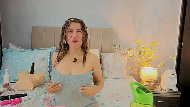 kataleyarios01 online show from February 22, 2026, 11:14 pm