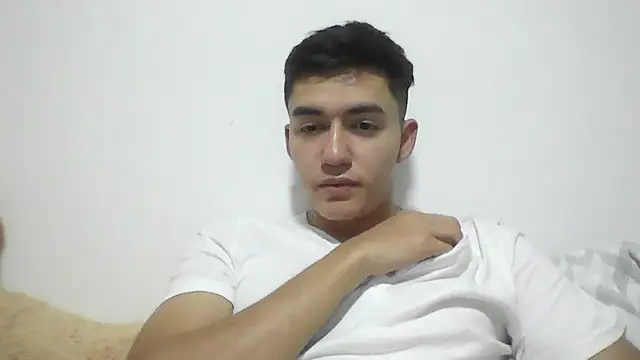 Snapshot of Estebitan_vm chatting on November 15, 2025, 4:54 am Estebitan vm online show from November 15, 2025, 4:54 am