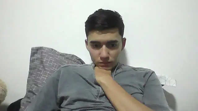 Snapshot of Estebitan_vm chatting on November 24, 2025, 4:01 am Estebitan vm online show from November 24, 2025, 4:01 am