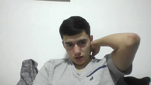 Snapshot of Estebitan_vm chatting on November 27, 2025, 4:25 am Estebitan vm online show from November 27, 2025, 4:25 am