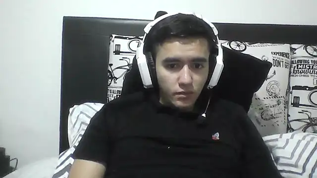 Estebitan vm online show from March 3, 2026, 5:02 am