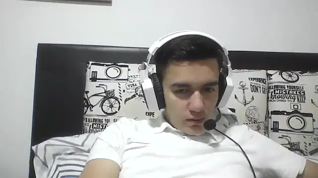 Estebitan vm online show from March 4, 2026, 4:07 am