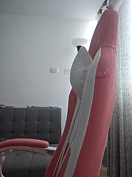 azumiichan online show from September 18, 2025, 2:30 pm