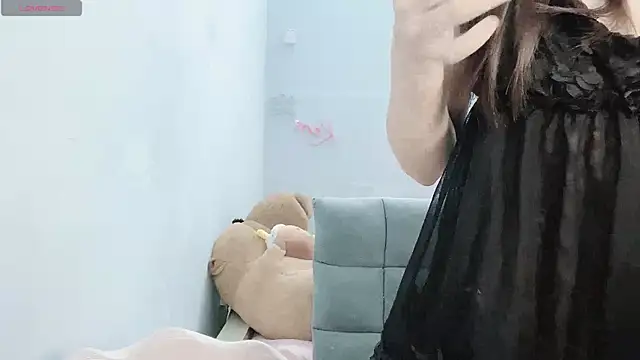 tanhxiu online show from December 14, 2024, 8:13 am