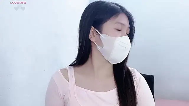 tanhxiu online show from February 4, 2026, 12:33 pm