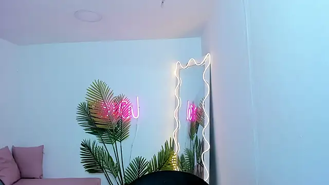 Chiara tay online show from January 18, 2025, 7:15 pm