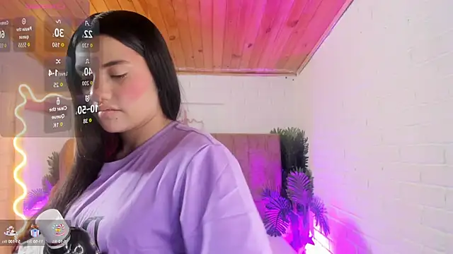 Chiara tay online show from September 24, 2025, 7:28 pm